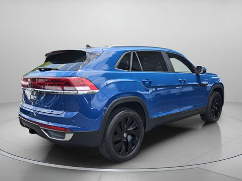 Used 2025 Volkswagen Atlas Cross Sport SE FWD image 5