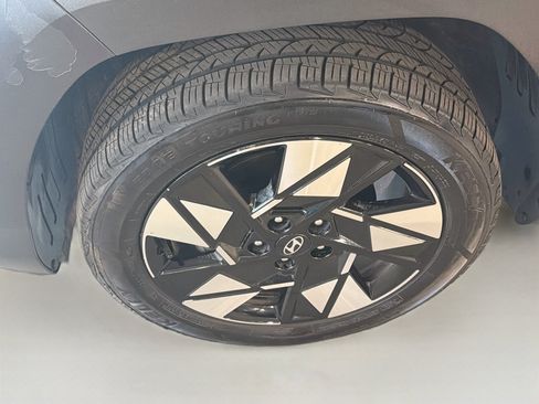 Used 2024 Hyundai Kona SEL AWD/4WD image 11