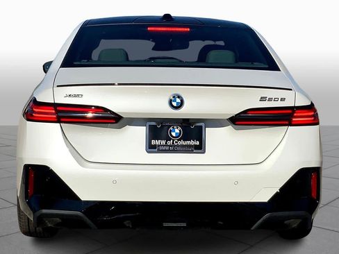 Used 2026 BMW 550e xDrive 550e xDrive w/ Executive Package image 4