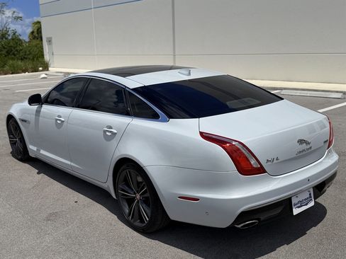 Used 2019 Jaguar XJ L Supercharged RWD image 5