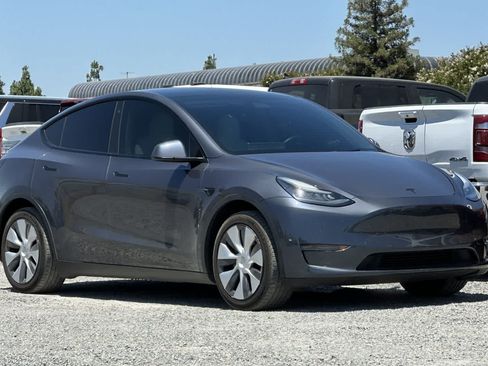 Used 2020 Tesla Model Y Long Range AWD/4WD image 10