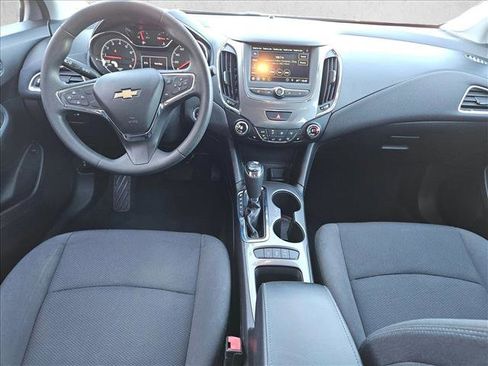 Used 2019 Chevrolet Cruze LT w/ Convenience Package image 15