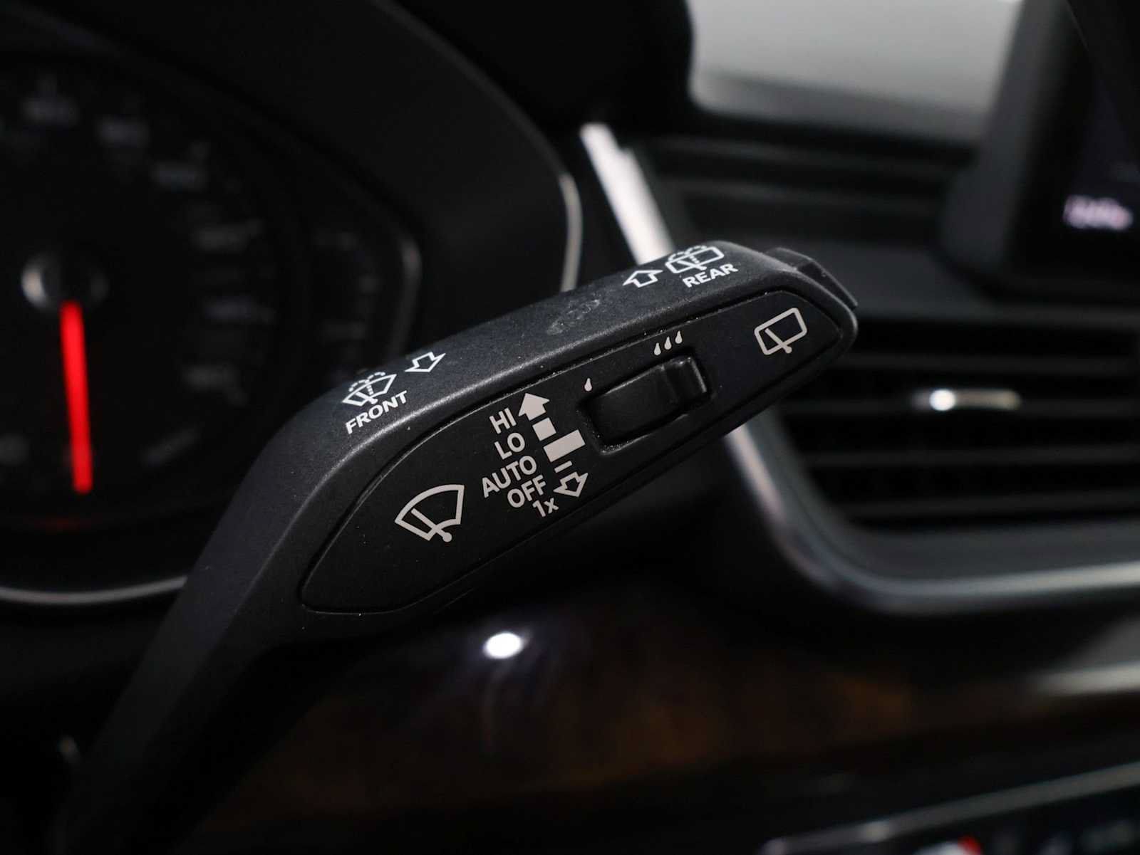 Used 2020 Audi Q5 2.0T Premium AWD/4WD image 26