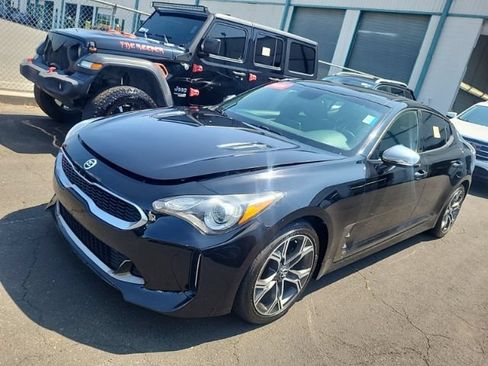 Used 2020 Kia Stinger GT-Line w/ Sun & Sound Package RWD image 3