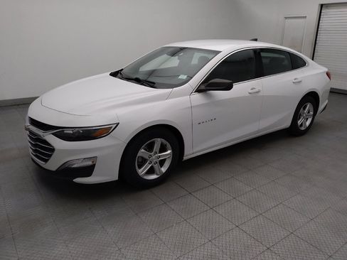 Used 2023 Chevrolet Malibu LS FWD image 2