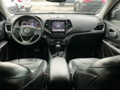 Used 2019 Jeep Cherokee Limited image 21