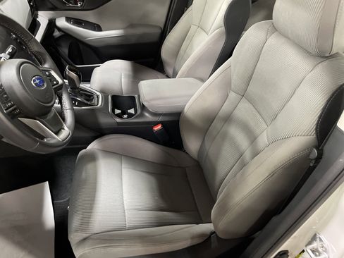 Used 2025 Subaru Legacy Premium image 8