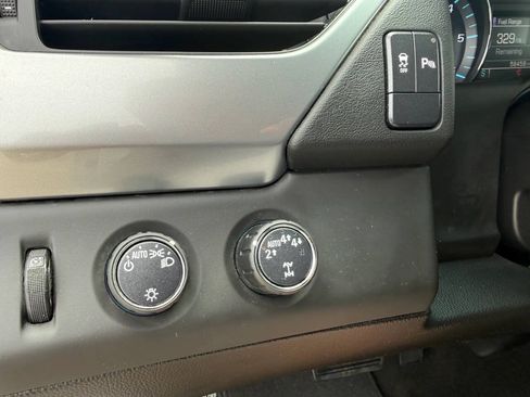 Used 2019 Chevrolet Tahoe LS w/ Skid Plate Package AWD/4WD image 16