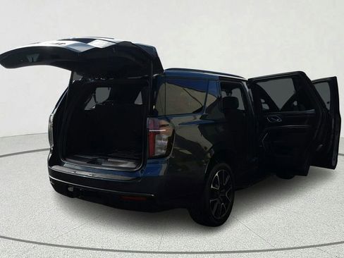 Used 2021 Chevrolet Tahoe RST w/ Luxury Package image 13