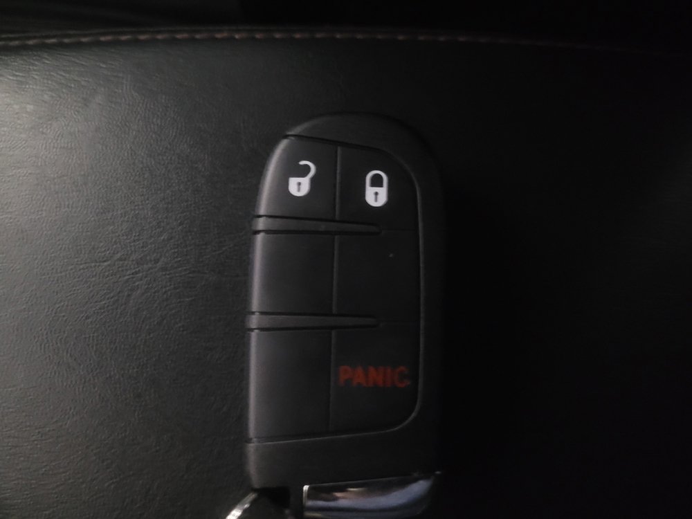 Used 2017 Jeep Compass Trailhawk w/ Leather Interior Group AWD/4WD image 32