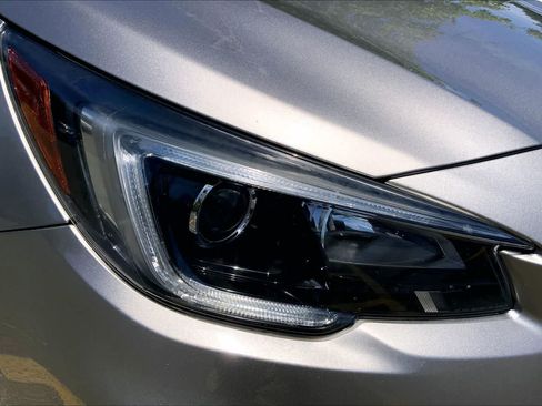 Used 2018 Subaru Outback 2.5i Limited AWD/4WD image 28