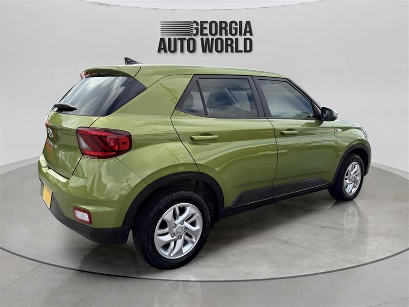 Used 2022 Hyundai Venue SE FWD image 13