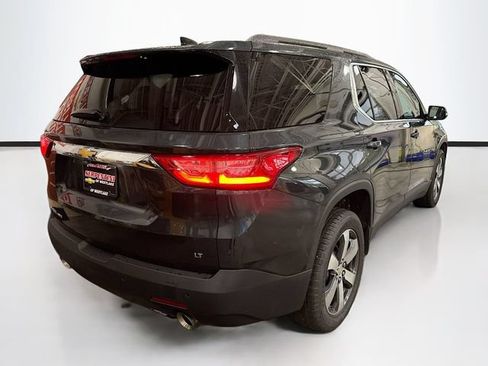 Used 2020 Chevrolet Traverse LT w/ LT Premium Package AWD/4WD image 6
