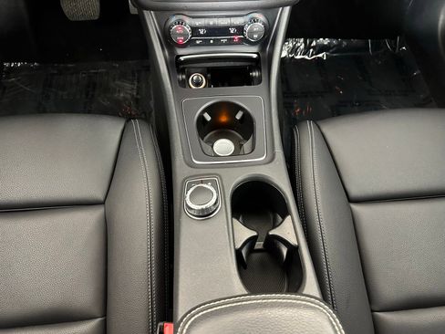 Used 2019 Mercedes-Benz CLA 250 image 16