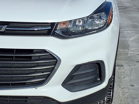 Used 2020 Chevrolet Trax LS image 25