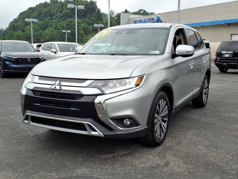 Used 2020 Mitsubishi Outlander AWD image 1