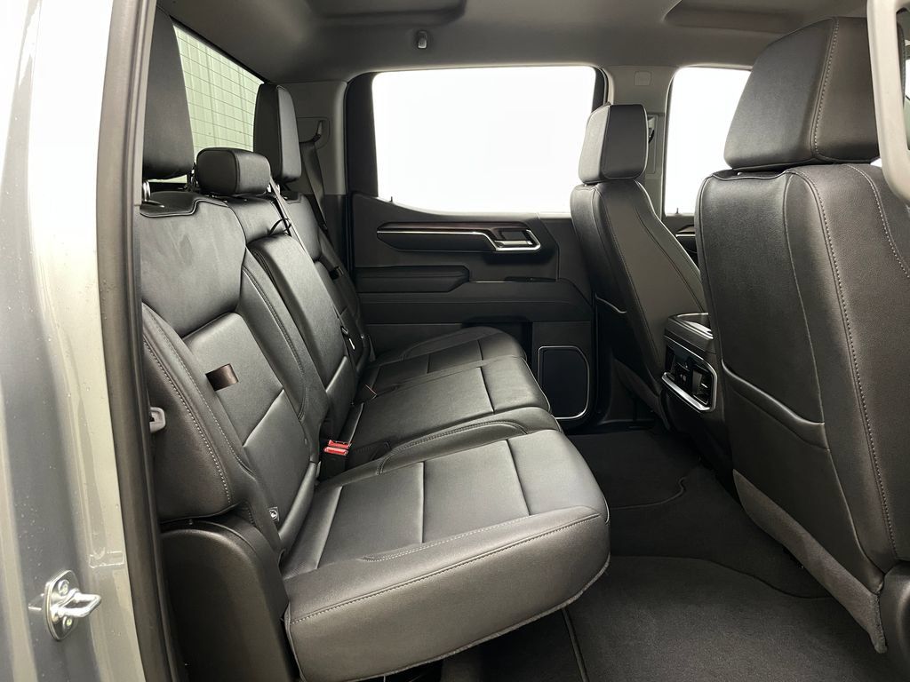 Certified 2026 GMC Sierra 1500 SLT w/ SLT Premium Package AWD/4WD image 42