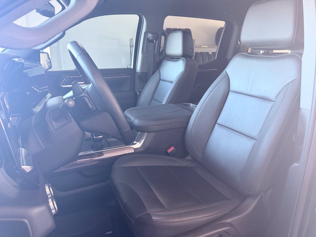 Used 2025 GMC Sierra 1500 Elevation w/ Elevation Premium Package AWD/4WD image 14