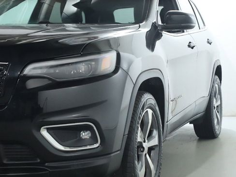 Used 2019 Jeep Cherokee Limited AWD/4WD image 4