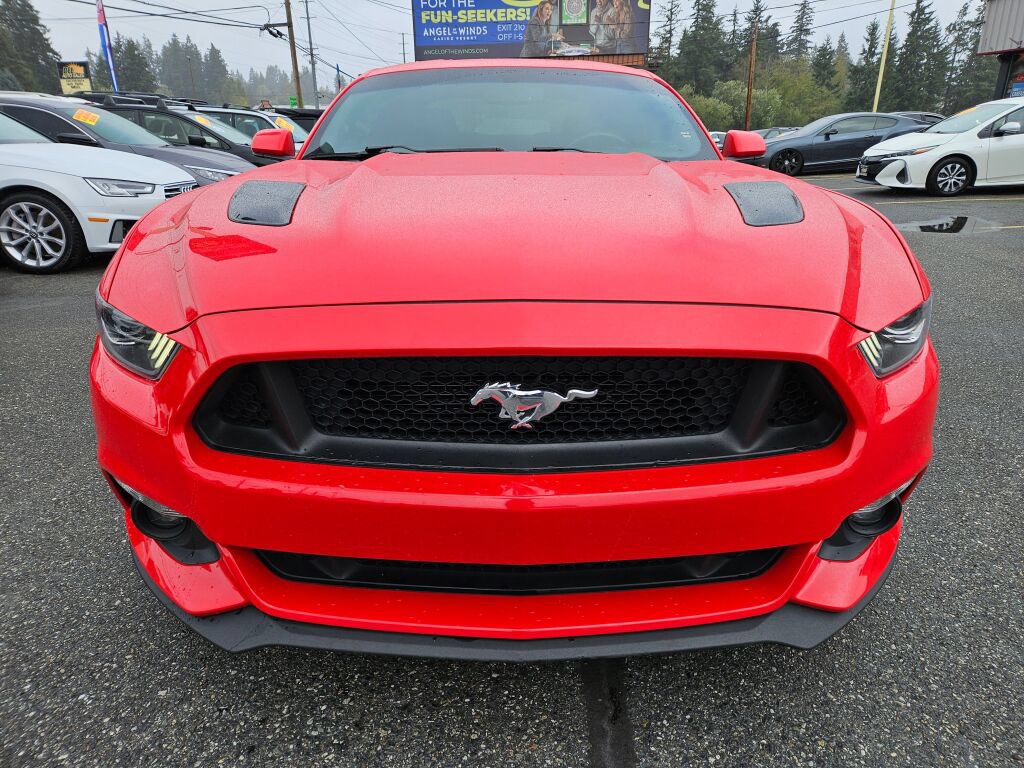 Used 2015 Ford Mustang GT RWD image 2