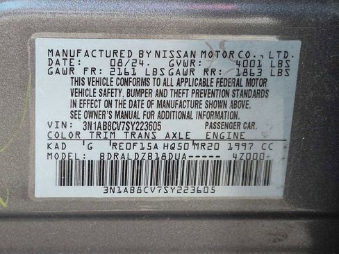Used 2025 Nissan Sentra SV FWD image 39
