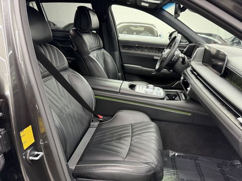 Used 2023 Genesis G90 3.5T image 25