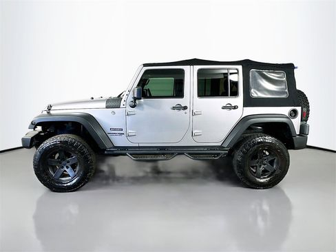 Used 2018 Jeep Wrangler Unlimited Sport w/ Connectivity Group image 4