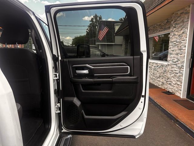 Used 2024 RAM 3500 Big Horn AWD/4WD image 19