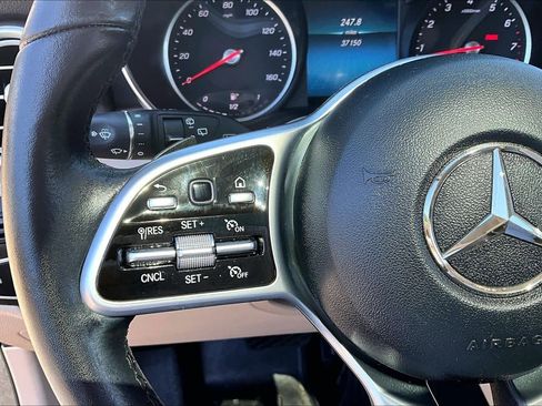 Used 2021 Mercedes-Benz GLC 300 image 24