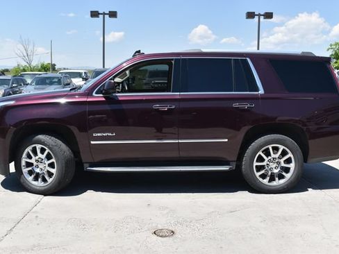 Used 2017 GMC Yukon Denali w/ Open Road Package AWD/4WD image 11