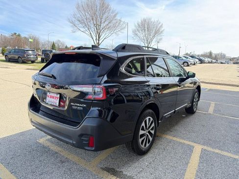 Used 2022 Subaru Outback Premium AWD/4WD image 5