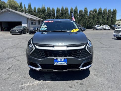 Used 2023 Kia Sportage LX AWD/4WD image 2