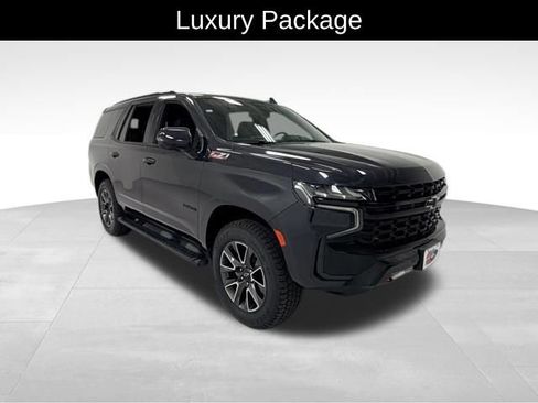 Certified 2022 Chevrolet Tahoe Z71 w/ Luxury Package AWD/4WD image 8