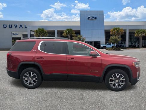 Used 2023 GMC Acadia SLT AWD/4WD image 3