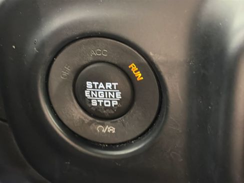 Used 2019 Jeep Wrangler Unlimited Sport S AWD/4WD image 25