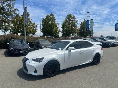 Used 2020 Lexus IS 300 w/ Navigation Package RWD image 5
