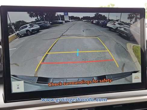 Used 2025 Toyota Tacoma TRD Sport w/ TRD Sport Upgrade Package image 16