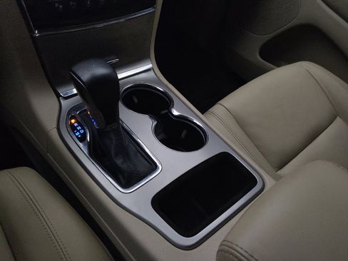 Used 2021 Jeep Grand Cherokee Limited RWD image 26