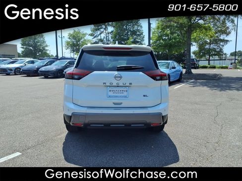 Used 2024 Nissan Rogue SL w/ SL Premium Package FWD image 4