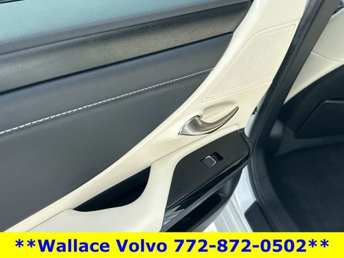 Used 2022 Lexus ES 350 w/ Premium Package FWD image 13