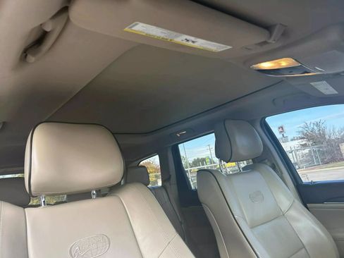 Used 2015 Jeep Grand Cherokee Overland RWD image 13