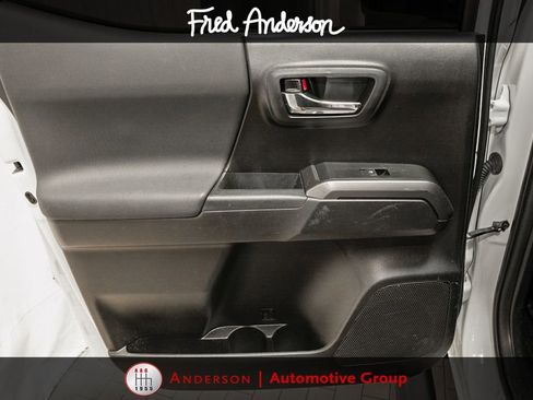Used 2021 Toyota Tacoma TRD Off-Road AWD/4WD image 8