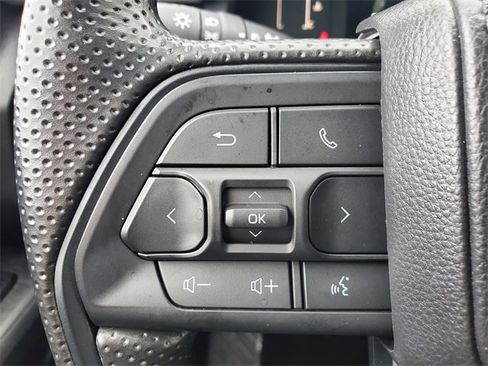 Used 2025 Toyota Tacoma SR5 image 18