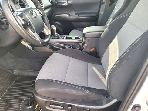 Certified 2020 Toyota Tacoma TRD Sport image 16