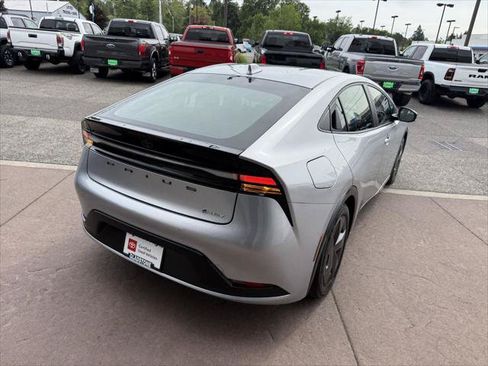 Certified 2025 Toyota Prius Plug-In Hybrid FWD image 8
