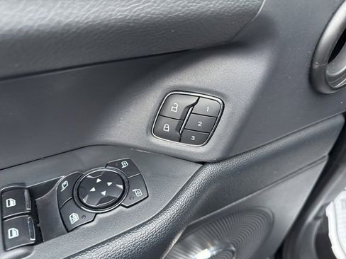 Used 2024 Ford Expedition XLT image 32