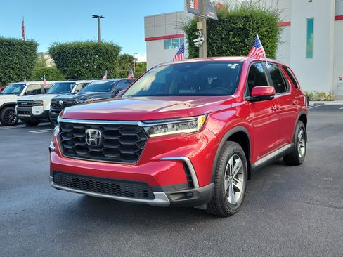 Used 2025 Honda Pilot EX-L image 5