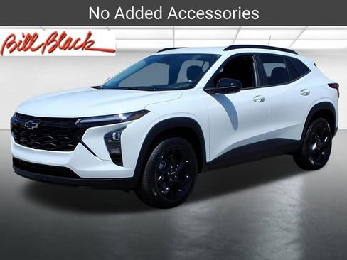 New 2026 Chevrolet Trax LT FWD image 1