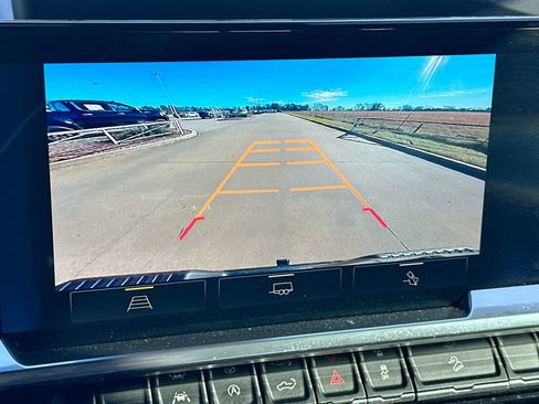 Certified 2024 Chevrolet Silverado 1500 LT Trail Boss w/ Convenience Package II image 17