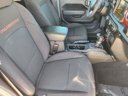 Used 2023 Jeep Wrangler Rubicon image 15